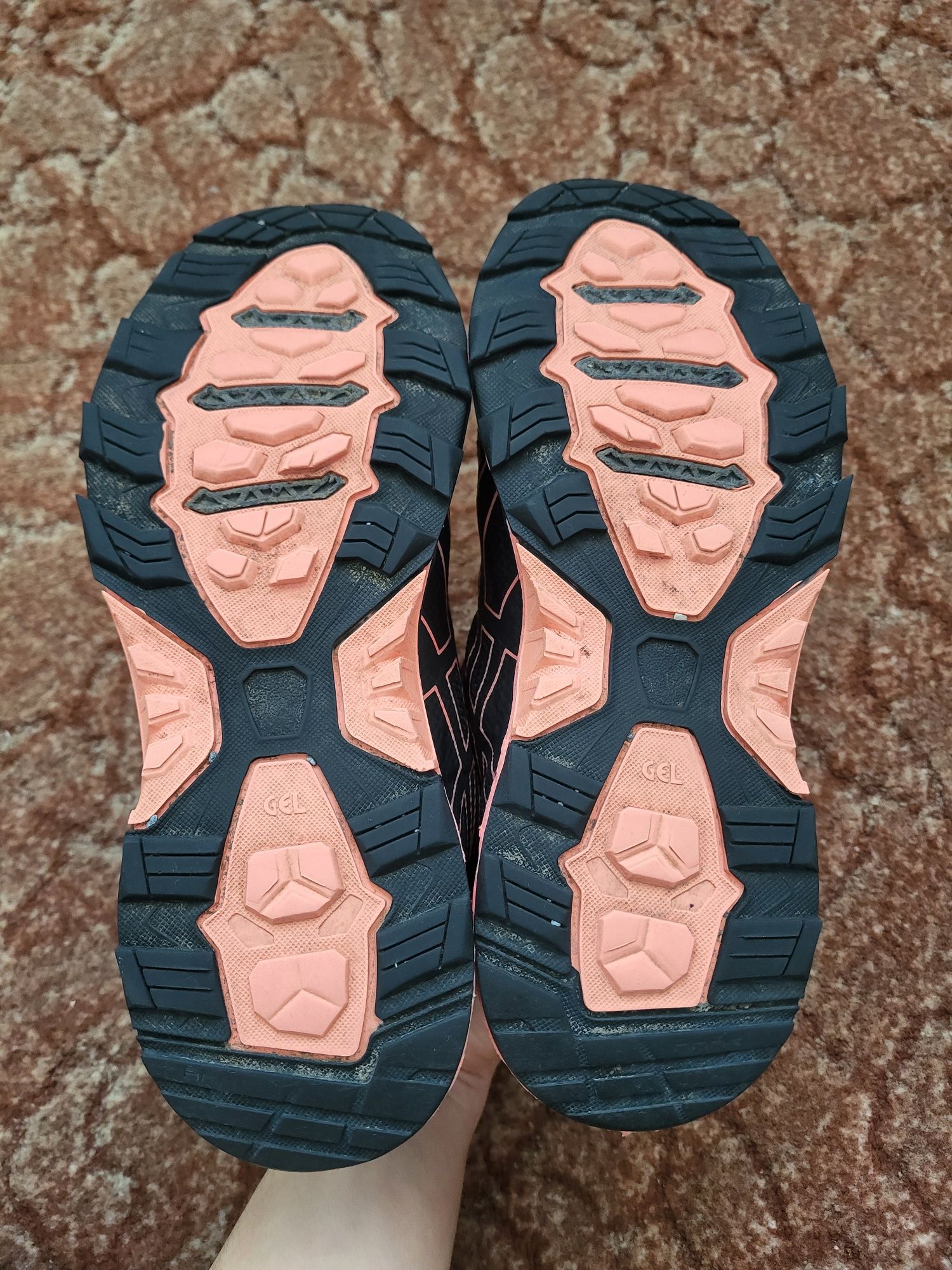 Оригинальные женские кроссовки Asics Gel-Fujitrabuco 6 Gore-tex