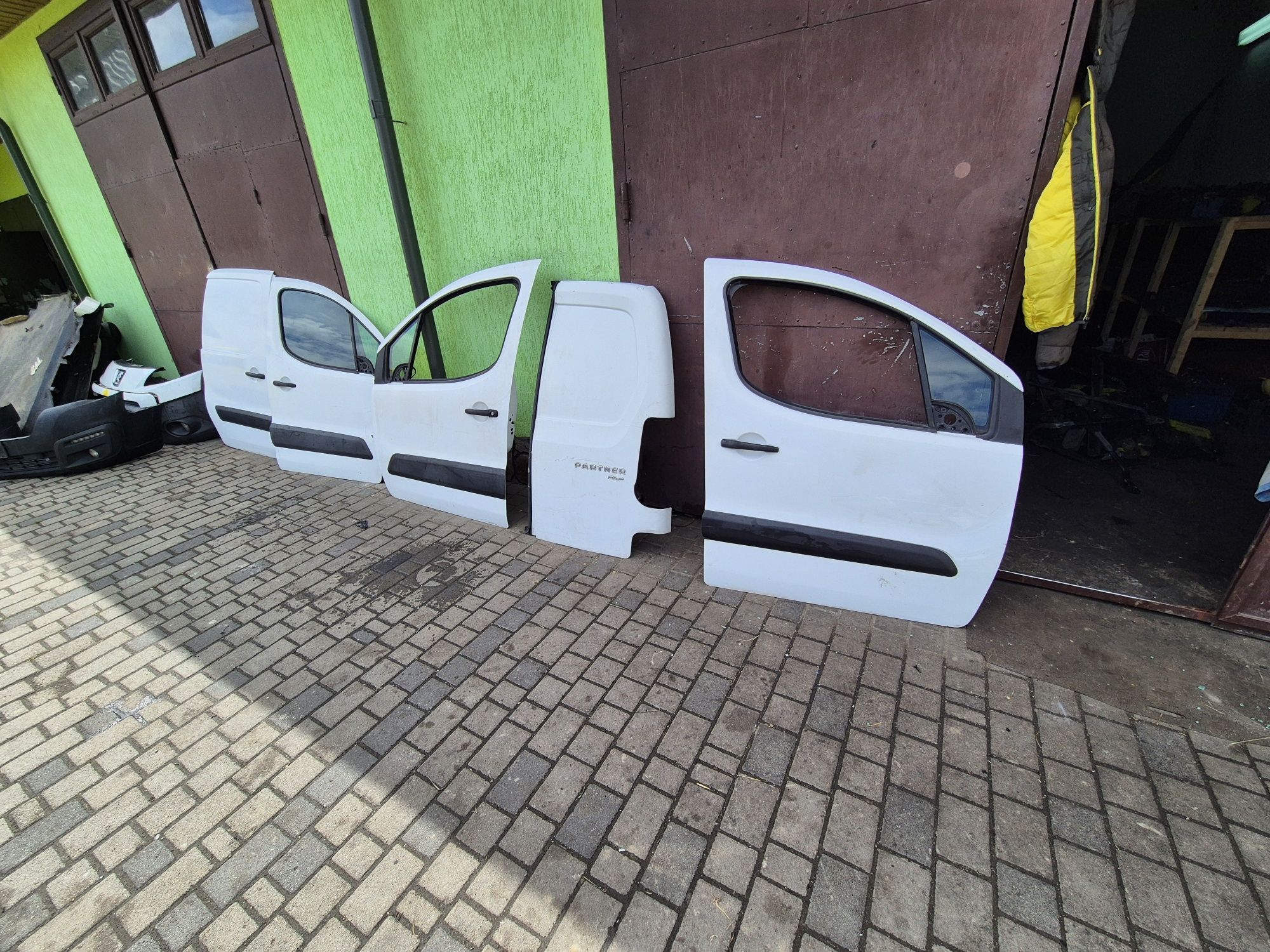 Двері Citroen Berlingo,Peugeot Partner b9