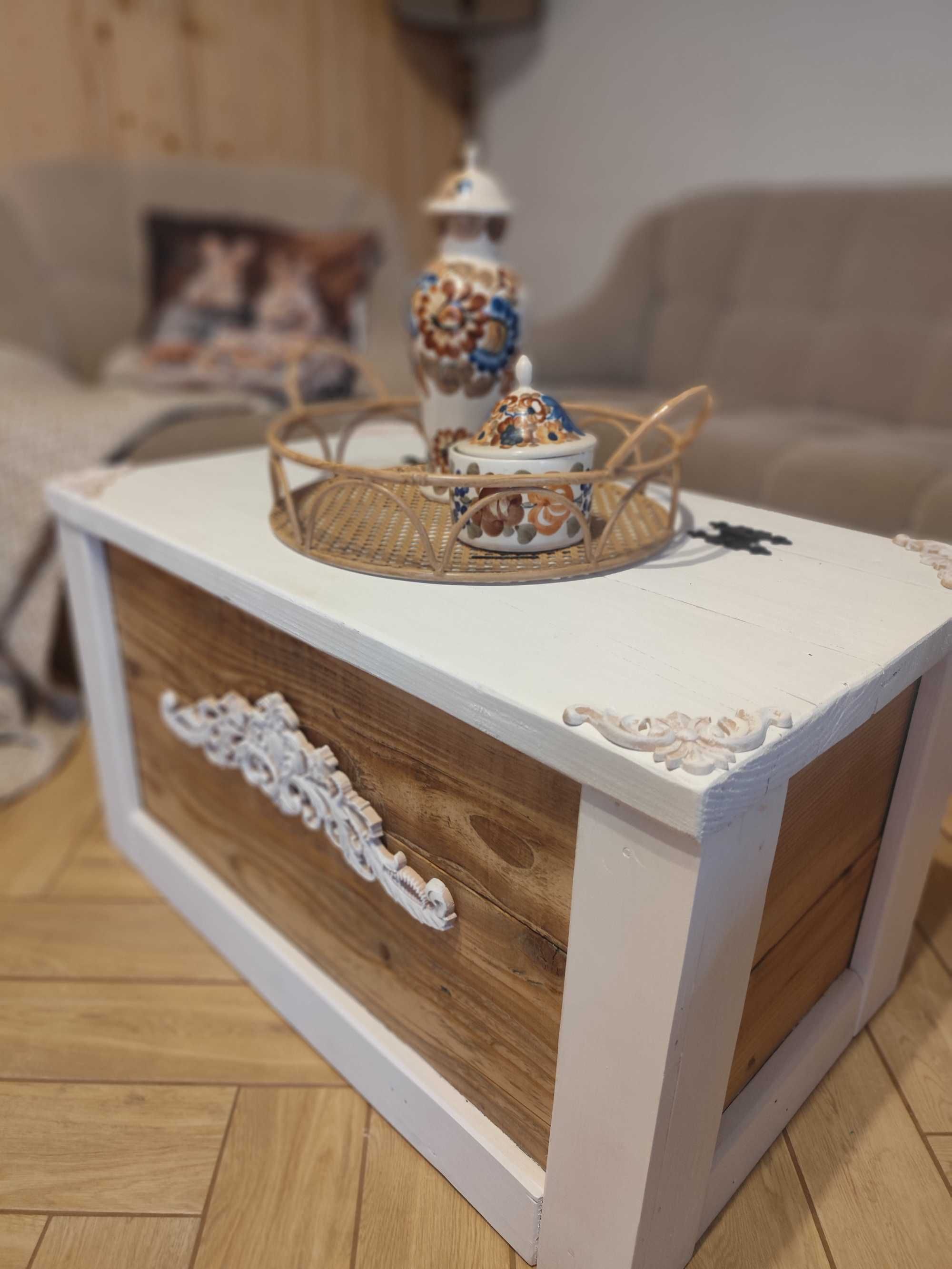 Rustykalna skrzynia, stolik kawowy