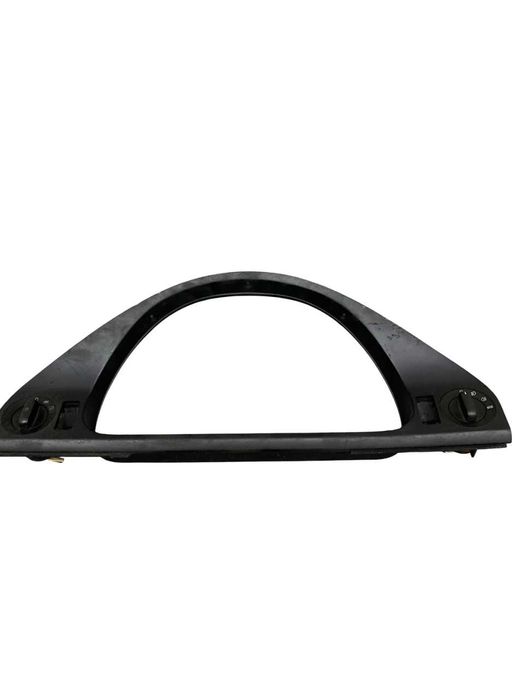 BMW 5 E39 Ramka Obudowa Licznika Przełączniki