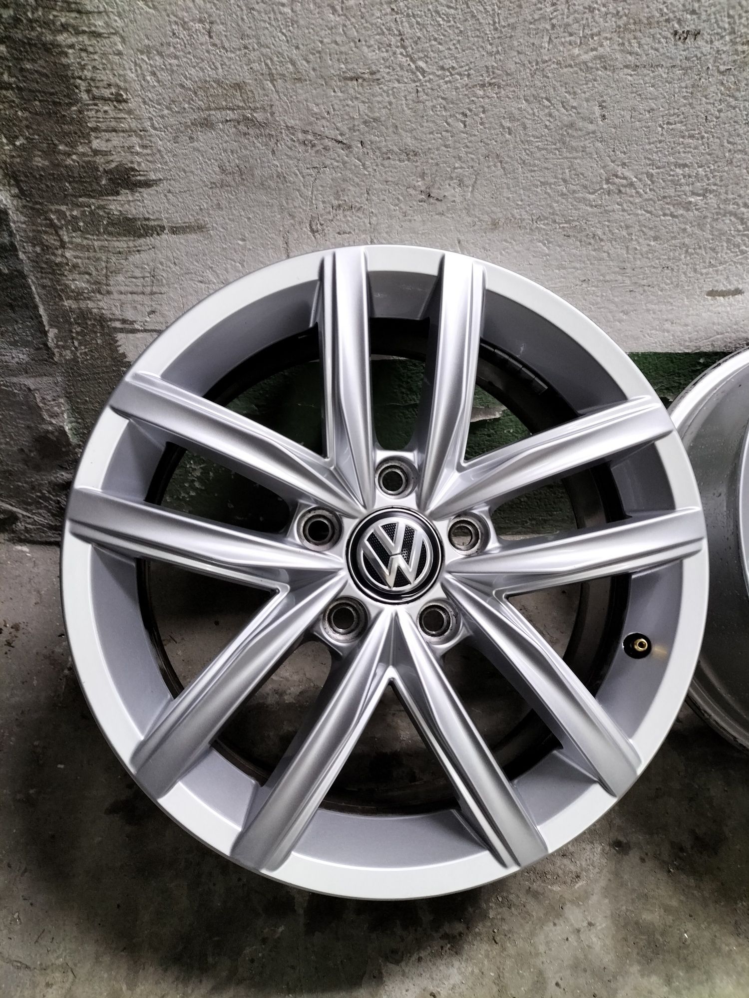 Felgi aluminiowe 16 cali 5x112 Volkswagen Seat Skoda