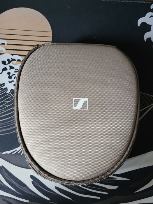 Sennheiser Accentum Plus