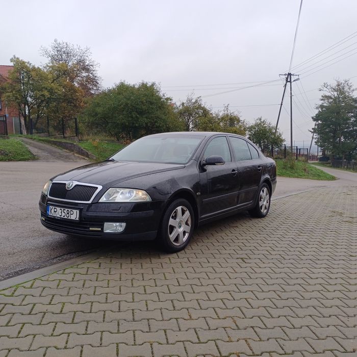 Octavia 2 1.6mpi lpg  tempomat xenon Alu Czujniki długie Opłaty