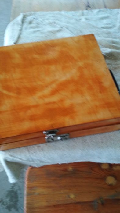 Продам оргонайзер  из фанеры  в  виде дипломата.