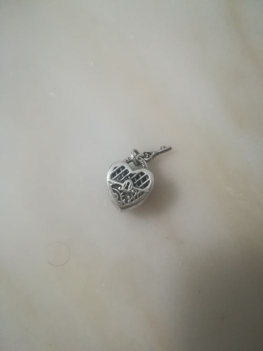 Pandora Love You Lock conta coração Prata