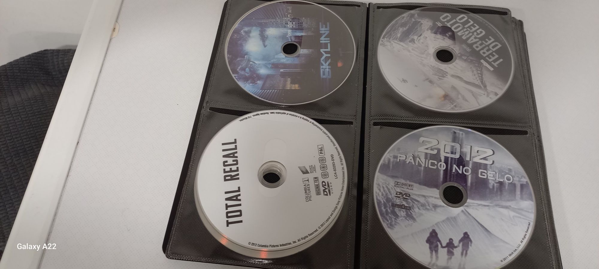 A VOLTA  DE 220 CD PARA DESACOPAR estou numa maleta