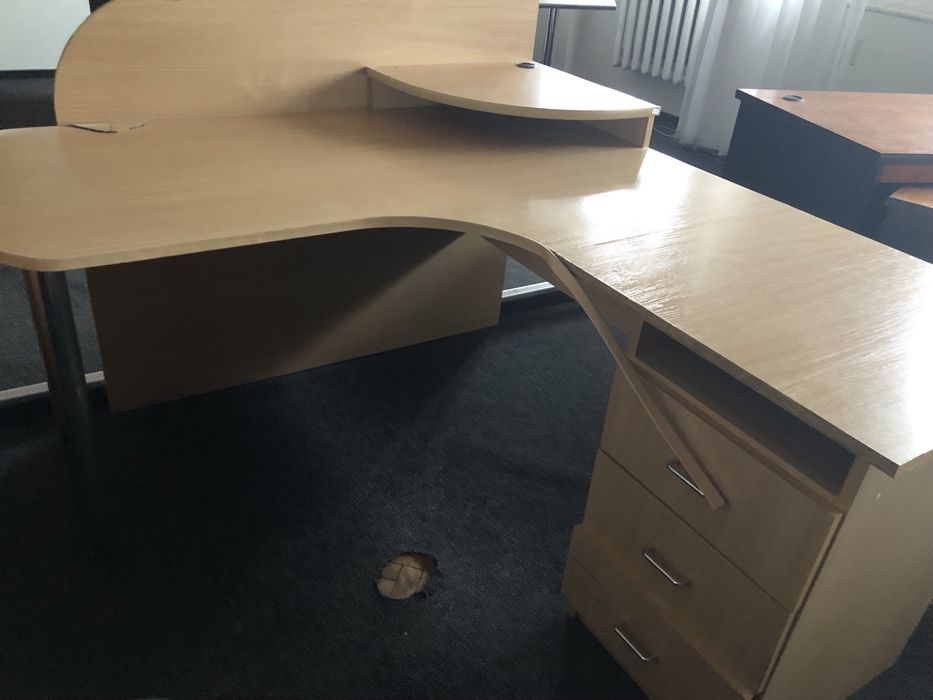 Меблі офісні (розпродаж)