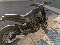 Benelli Leoncino 500 bem estimada