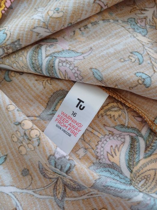 Brązowa bluzka damska Tu rozmiar XXL na ramiączkach ze wzorem na lato