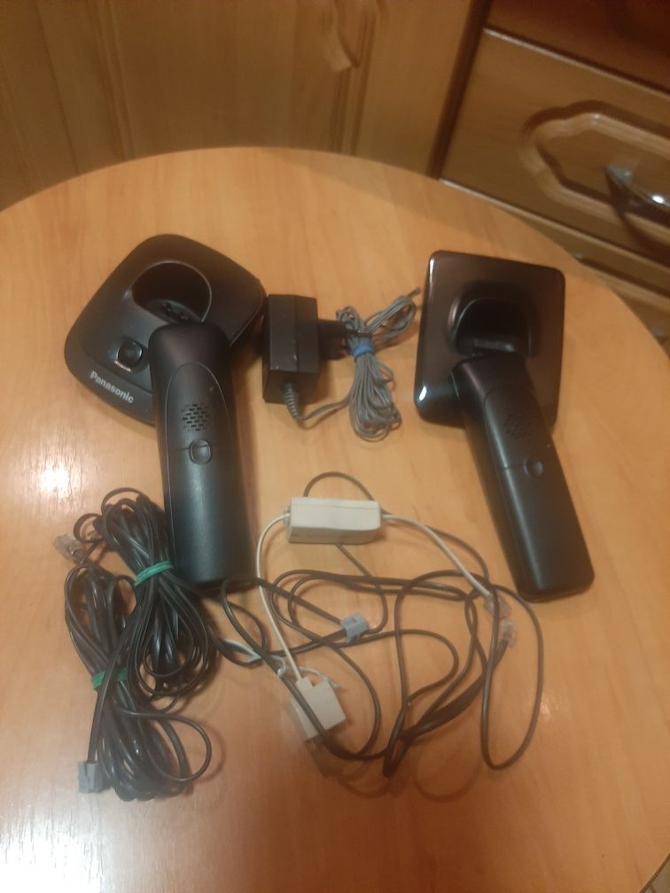 Telefon stacjonarny Panasonic KX-TG2511PD  i TG2711PD ładowarka i kabl