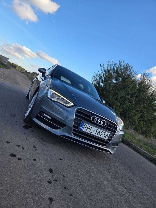 Audi a3 8v 2.0tdi s line stronic