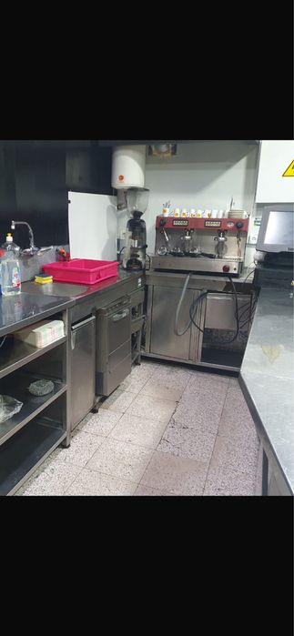 Maquina de Café, cofee machine + moinho , brundler