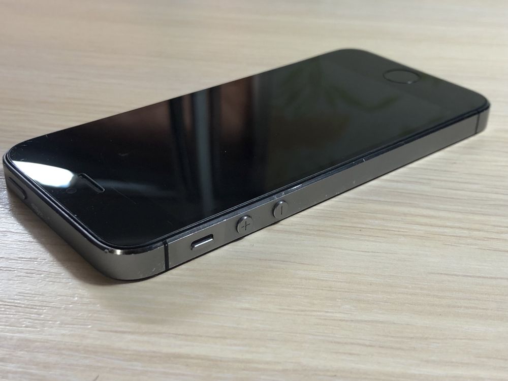 Iphone 5s 16gb neverlock, батарея 85%