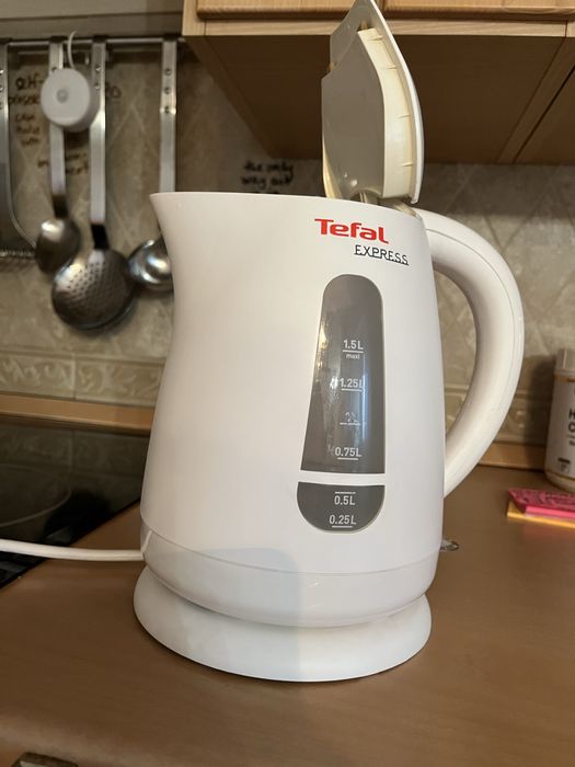 Чайник електричний Tefal Express 1,5 л білий
