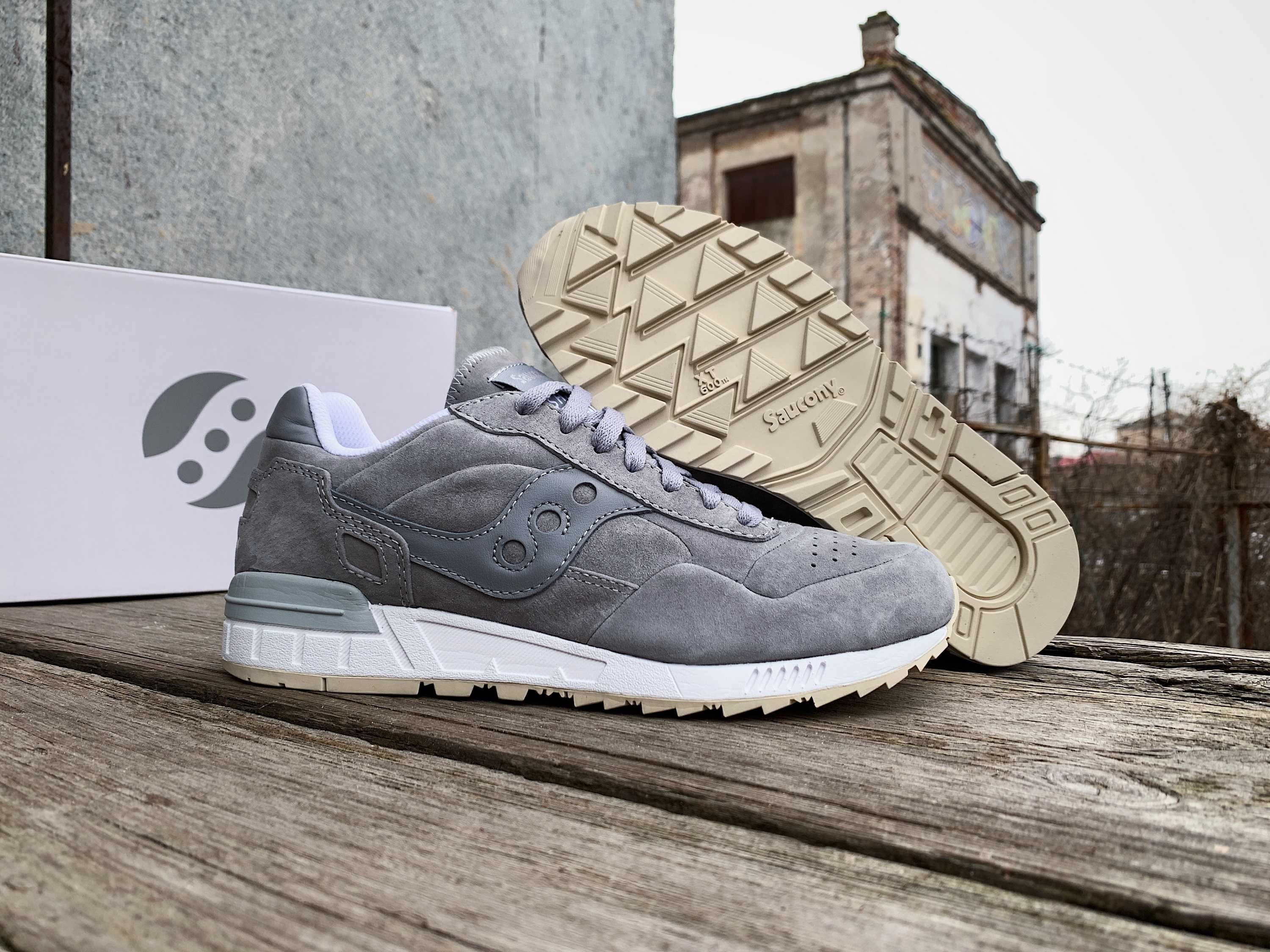 Мужские оригинальные кроссовки Saucony Shadow 5000 70637-5s (2 цвета)