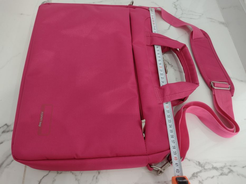 Różowa torba z paskiem na laptopa duża XXL