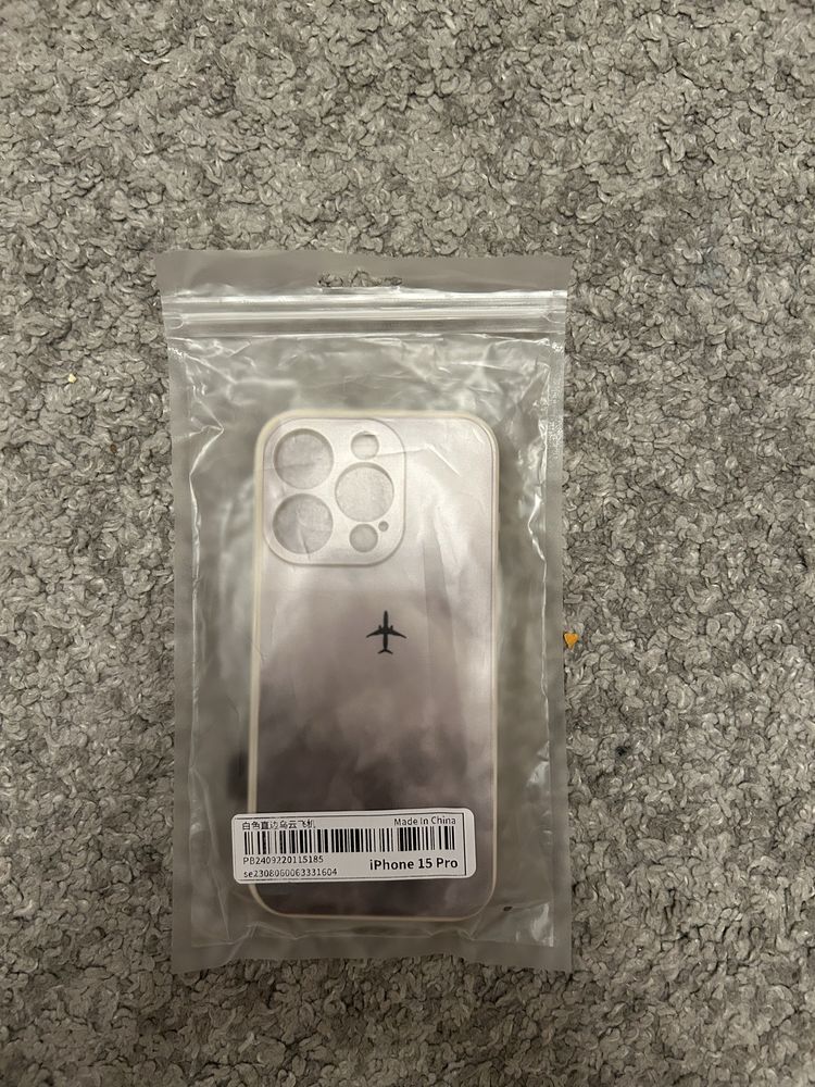 etui iphone 15 pro