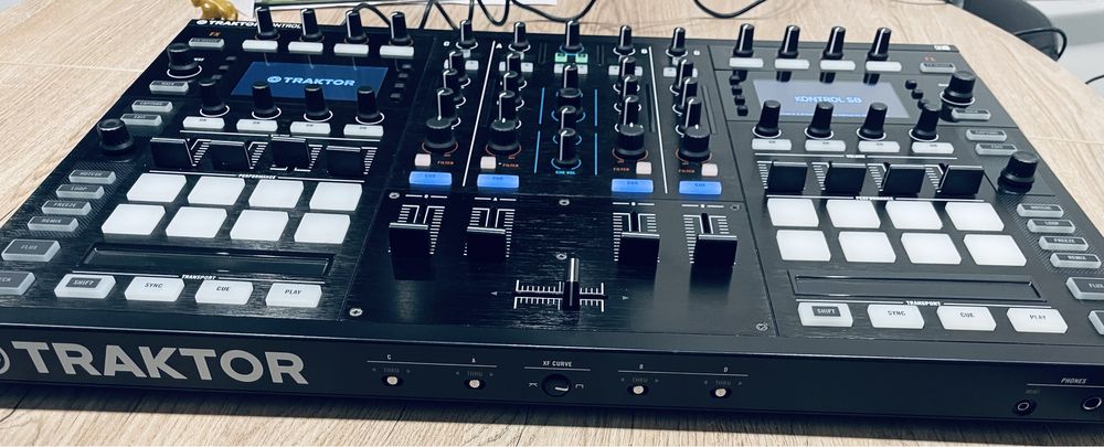 Traktor S8 Native Instruments