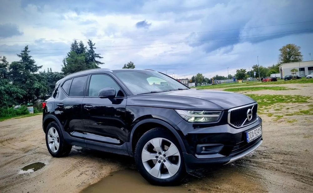 Volvo XC 40 VOLVO XC40 D3 Momentum PRO