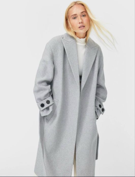 Пальто сіре Stradivarius