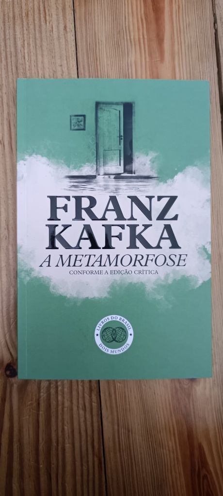 Vendo vários tipos de livros