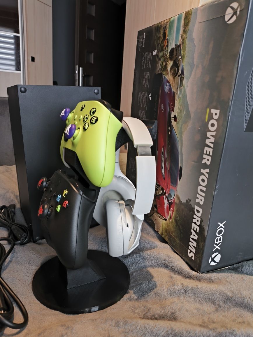 Podstawka na pady Xbox i słuchawki – druk 3D – solidna i trwała

Wykon