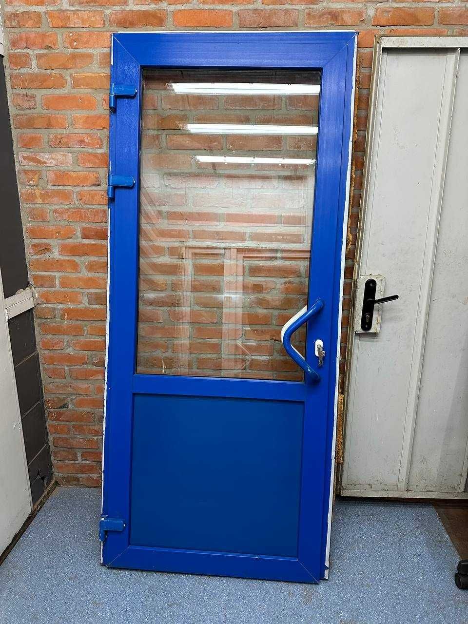 Двері вхідні металопластикові Rehau 970х2200 мм | Комерційні | Ліві