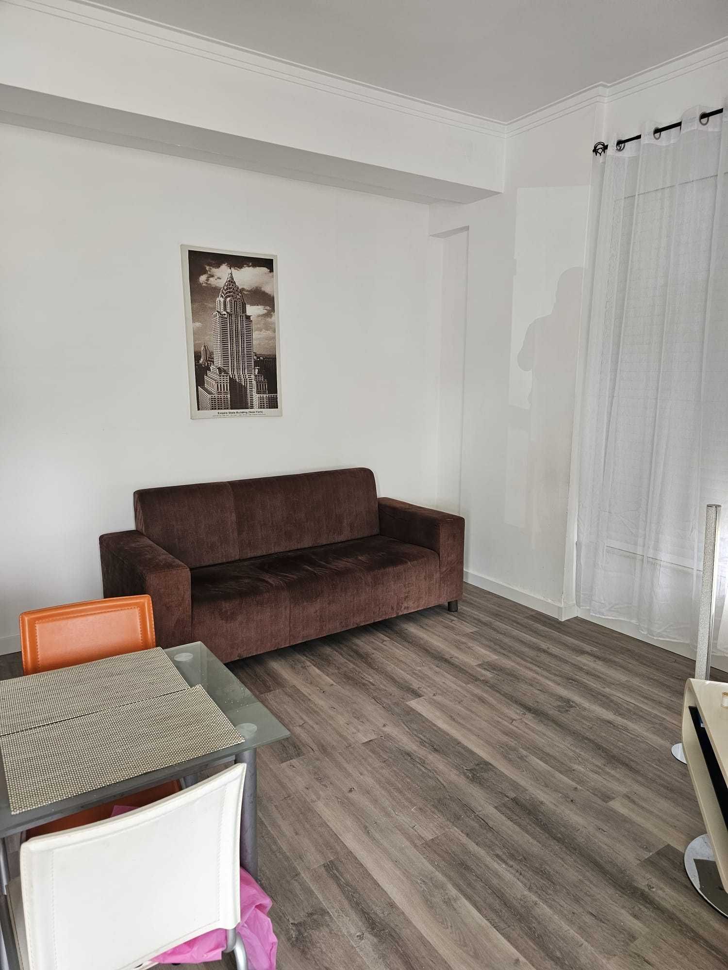 Arrendamento quarto novo Cacem