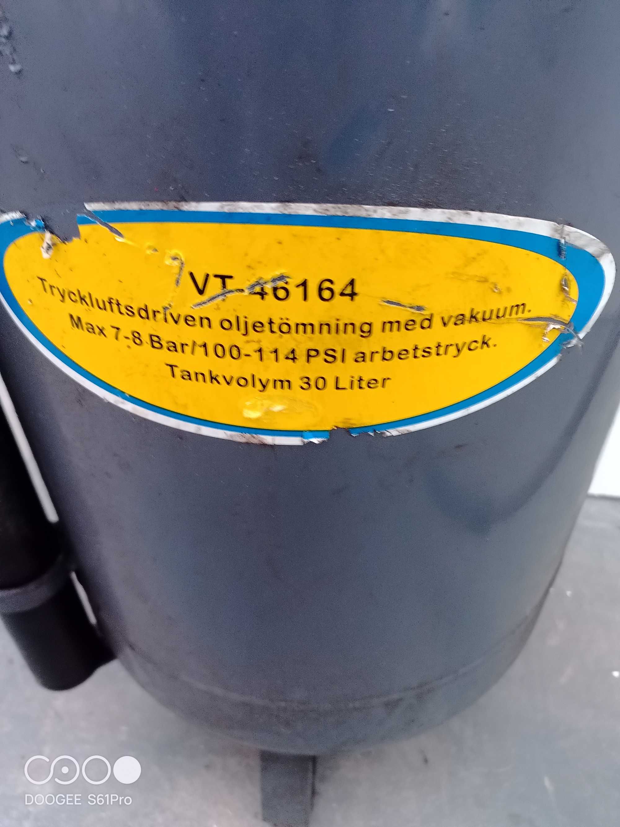 Odsysarka do zlewania oleju