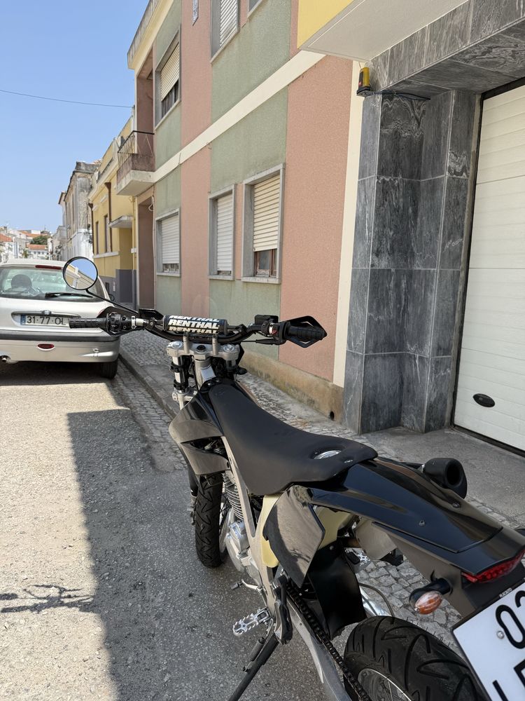 AJP 200 SuperMotard | 2011 | 16.000 km | Impecável