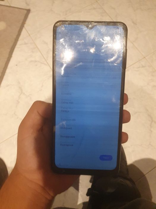 Samsung s04 em bom estado com ecrã partido