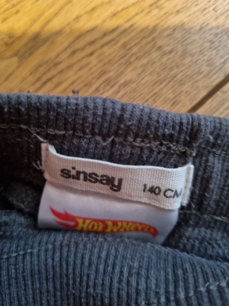 Komplet dresowy chłopięcy 140 cm sinsay