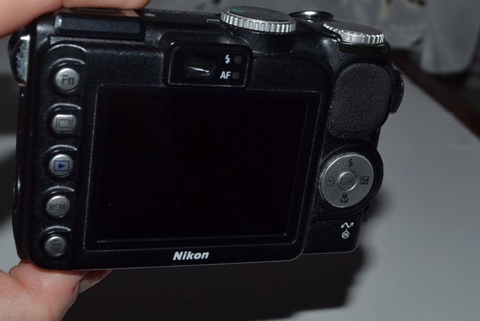 Nikon Coolpix P5000 ЦИФРОВОЙ ФОТОАППАРАТв полной комплектации