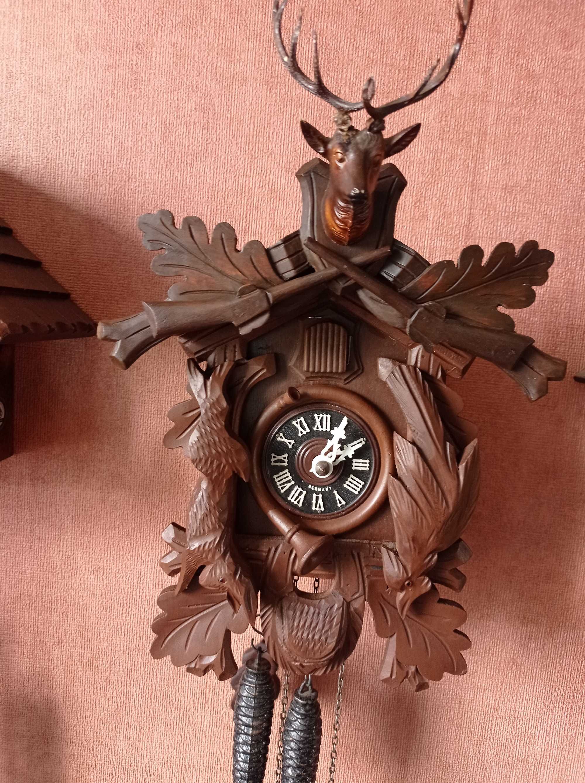 Ładny zegar z kukułką-motywy myśliwskie: jeleń,zając,ptak.