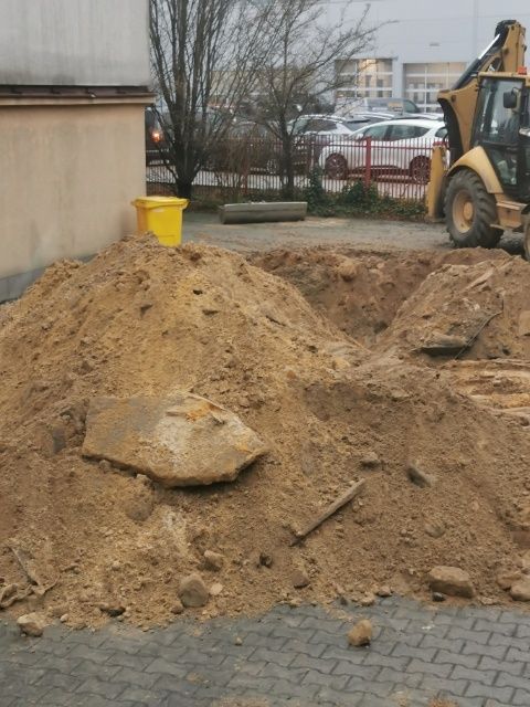Ziemia Glina Gruz Piach na podwyższenie podniesienie wyrównanie terenu