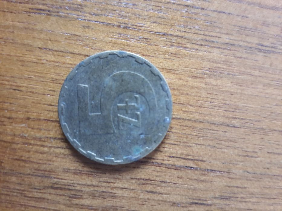 Moneta 5zł. PRL z 1986 roku destrukt