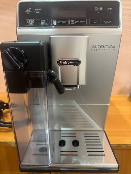 Продам преміальну кавомашину DeLonghi Authentica Cappuccino