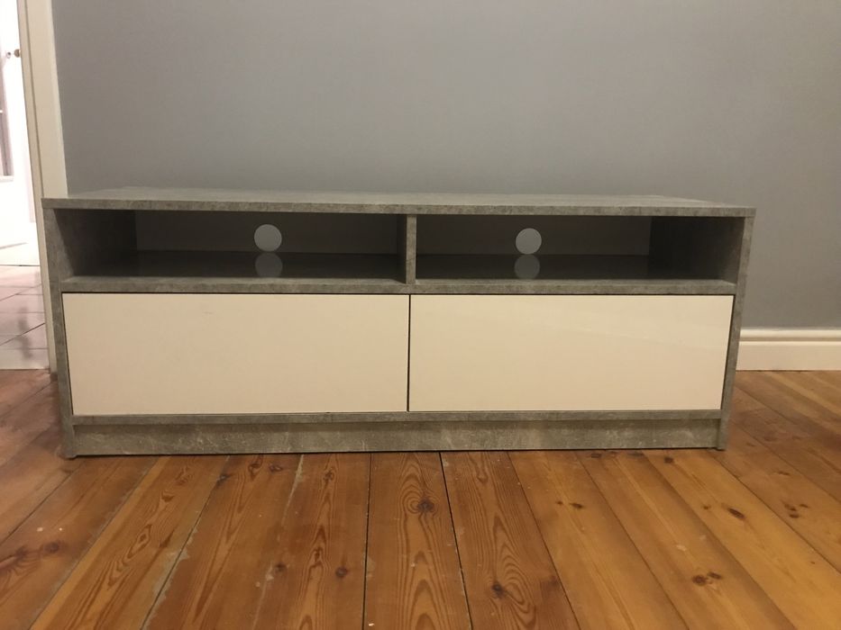 Szzfka  RTV pod telewizor +Gratis maszynka    kolor  szary