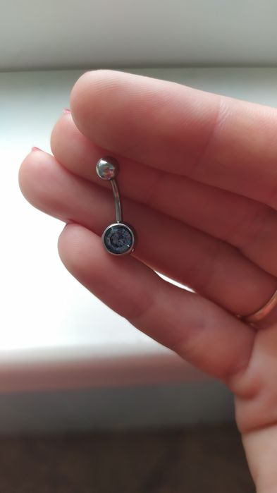 Продам сережку в пупок