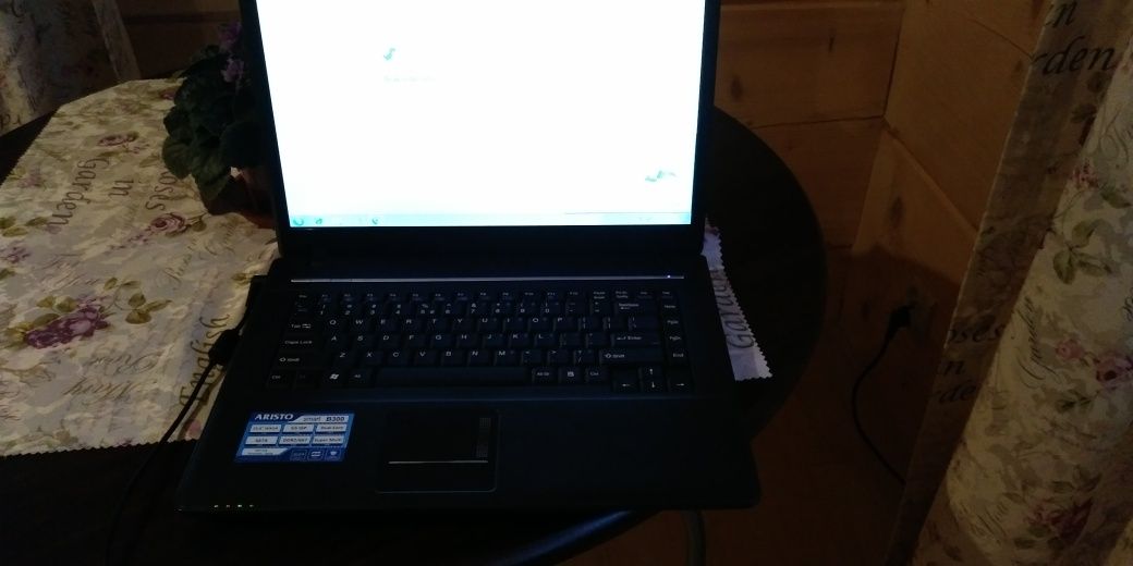 Laptop ARISTO Smart B 300