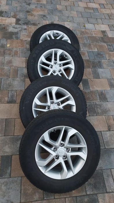 Felgi wraz z oponami Hyundai Tucson Lift, 215/70/16