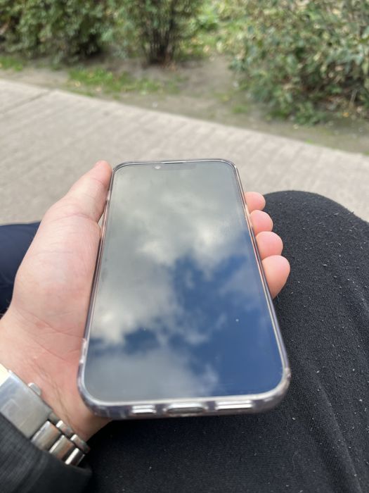 Iphone 16e ( состояние новый )