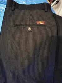 Spodnie używane  męskie Armani  czarne 34
