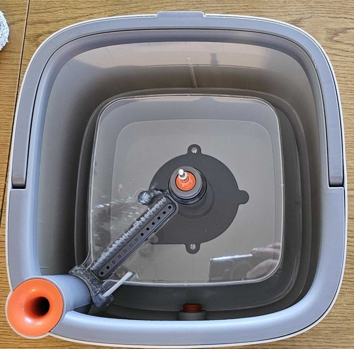 Mop obrotowy TIVAXO M16 z wiadrem i systemem separacji wody