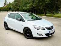 Opel Astra 1,7 CDTI | 150 Jahre - limitowana edycja |  2 komplety kół