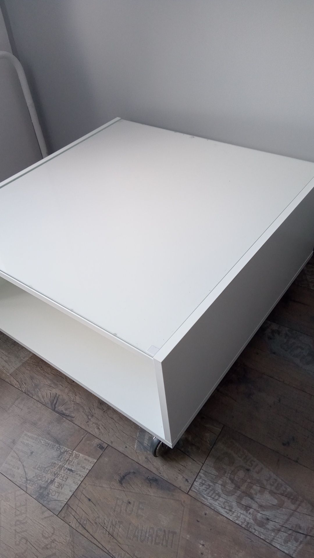 IKEA Ława stolik kawowy biały na kółkach 80x80