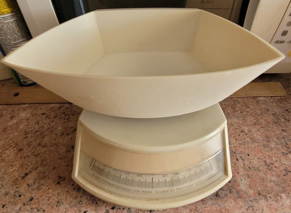 Waga kuchenna z dawnych lat