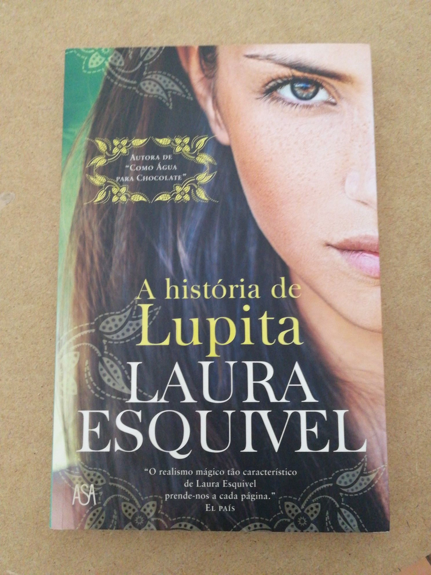 Livro "A História de Lupita" de Laura Esquivel