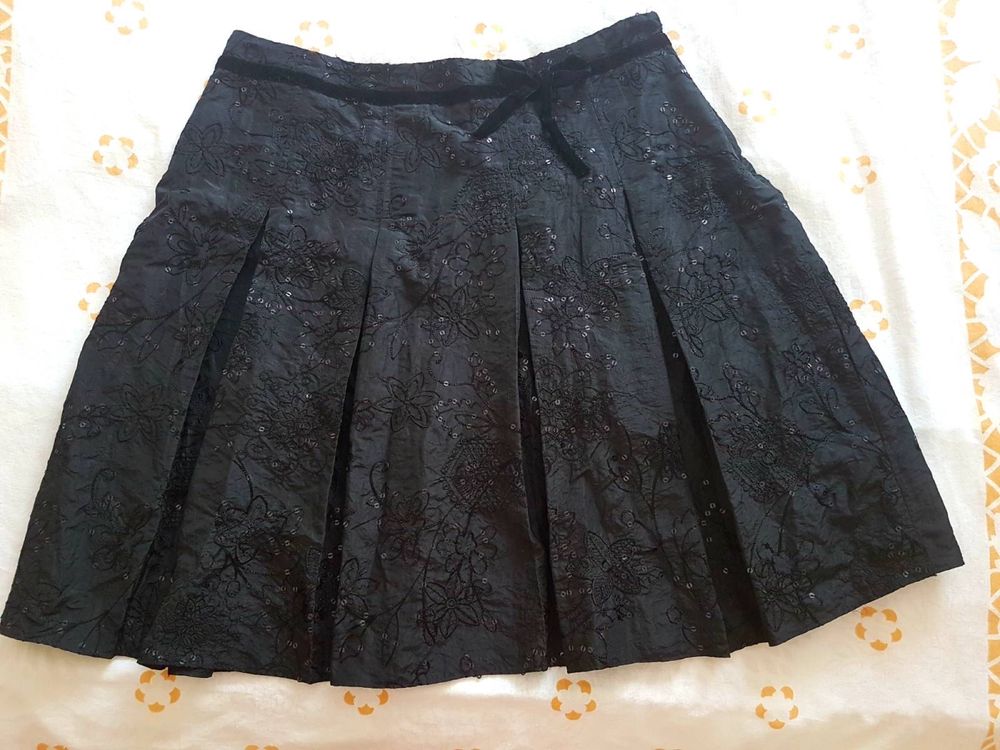 Czarna spódnica C&A 46 elegancka