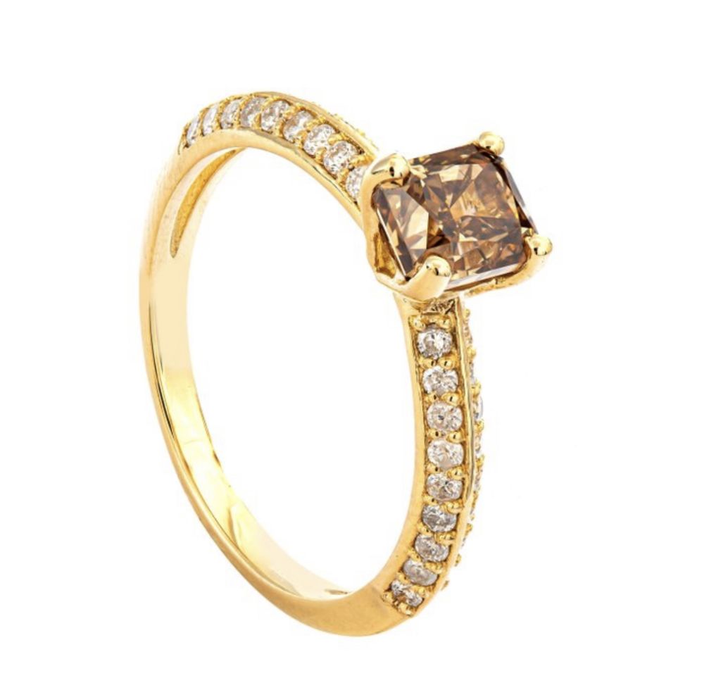 Anel ouro amarelo com diamantes